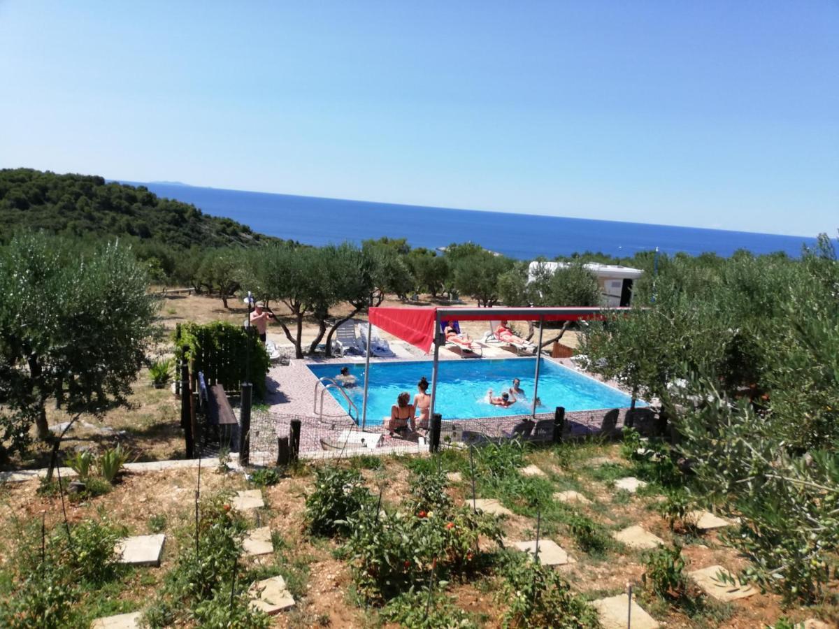 Camp Kopito Hotel Đảo Hvar Ngoại thất bức ảnh