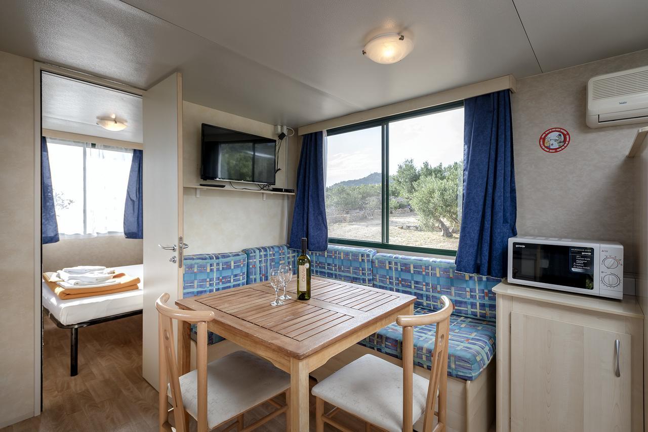 Camp Kopito Hotel Đảo Hvar Ngoại thất bức ảnh